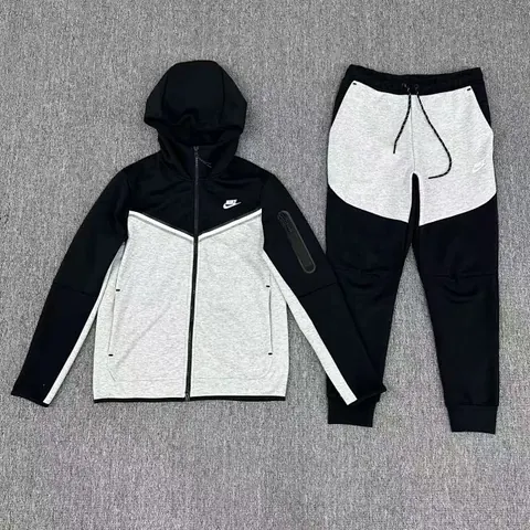 Nike Tech Fleece Suit