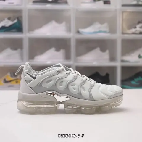 Nike Vapormax Plus Shoes