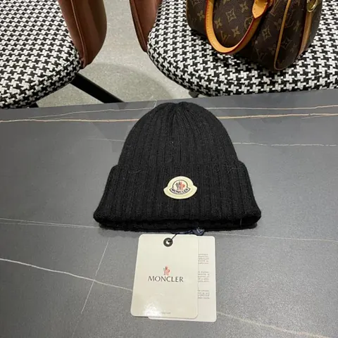 Moncler knitted hat