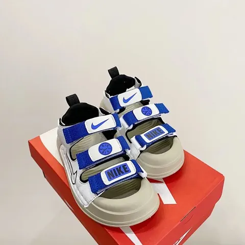 Nike children's Slippers Shoes