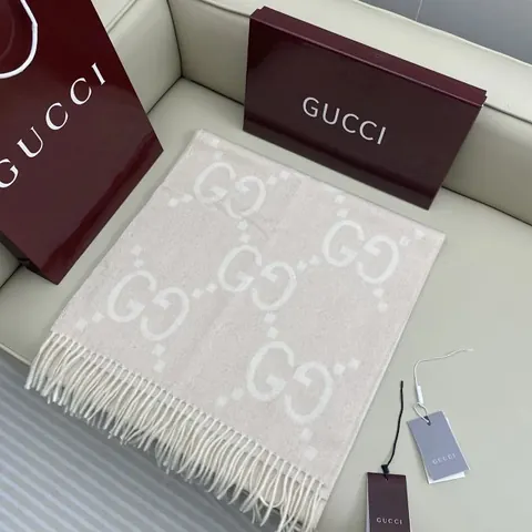 GUCCI scarf