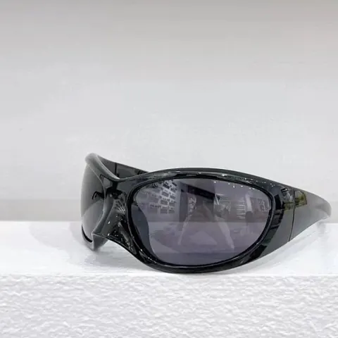 Balenciaga Skincat Classes