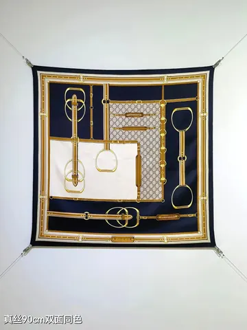 GUCCI scarf