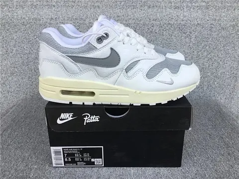 Nike Air Max 1 Sneakers