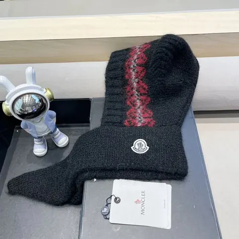 Moncler knitted hat