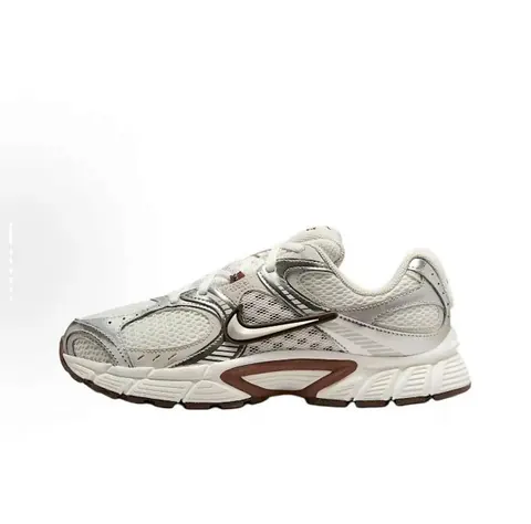Nike V5 RNR Shoes