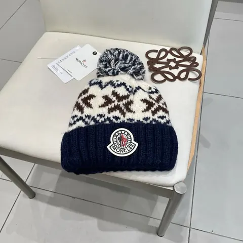 Moncler knitted hat
