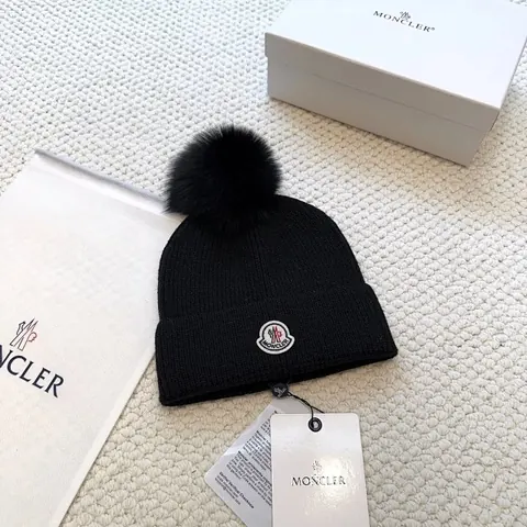 Moncler knitted hat