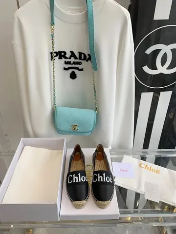 Chloé Flat Shoes