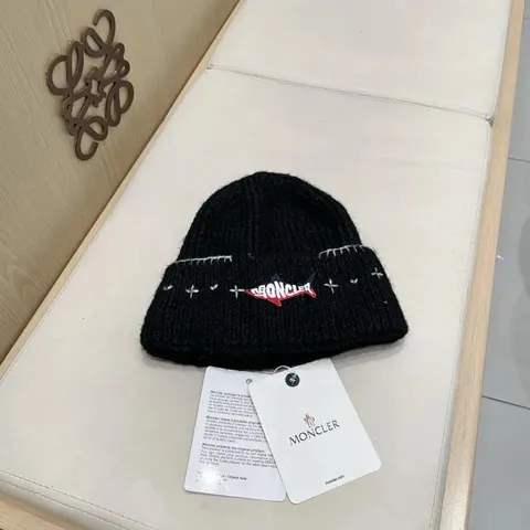 Moncler knitted hat